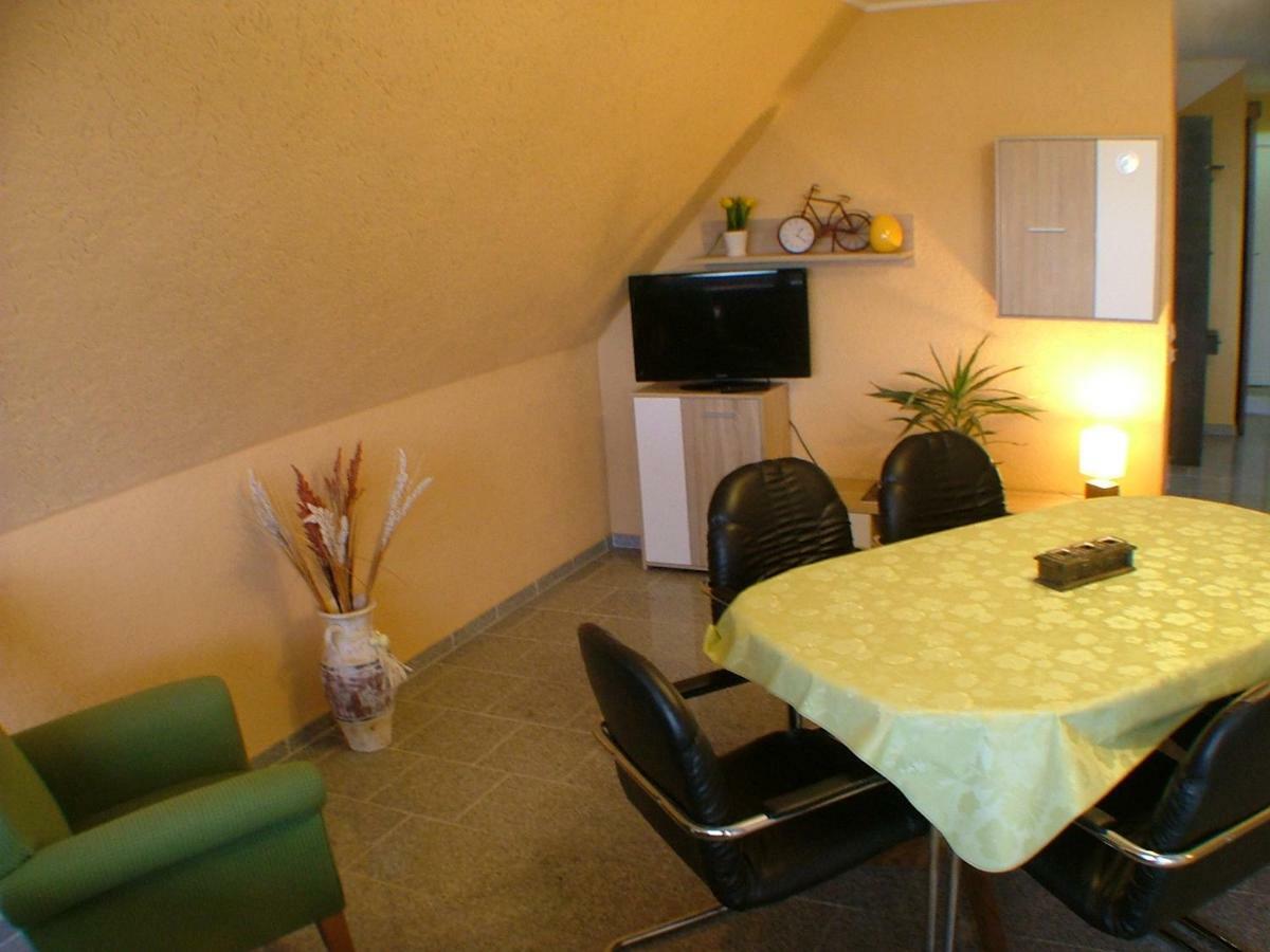 Hotel Garni Pension Zur Lutherstadt Lutherstadt Eisleben Eksteriør billede
