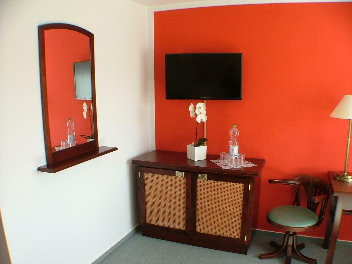 Hotel Garni Pension Zur Lutherstadt Lutherstadt Eisleben Eksteriør billede